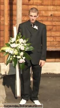 grupul primul: ---== the big boss ==--- stie !cititi despre mine.. aici baxez doar poza..nu radeti! ---== The Big Boss ==---